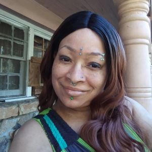 Meet your Posher, Latoya